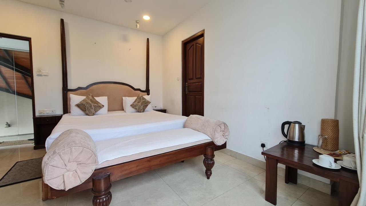 Quick Stop Inn Kandy Exterior photo
