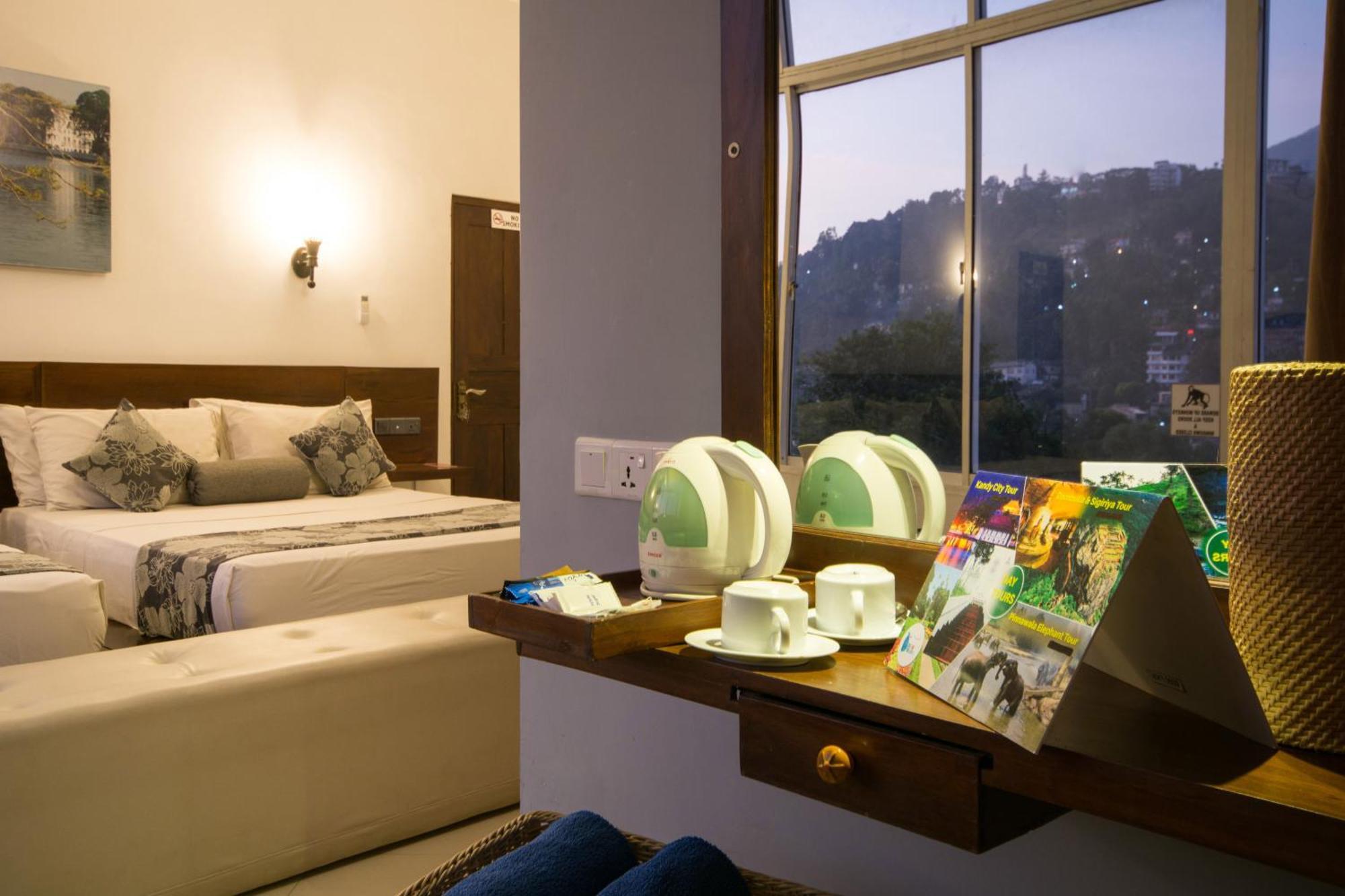 Quick Stop Inn Kandy Exterior photo